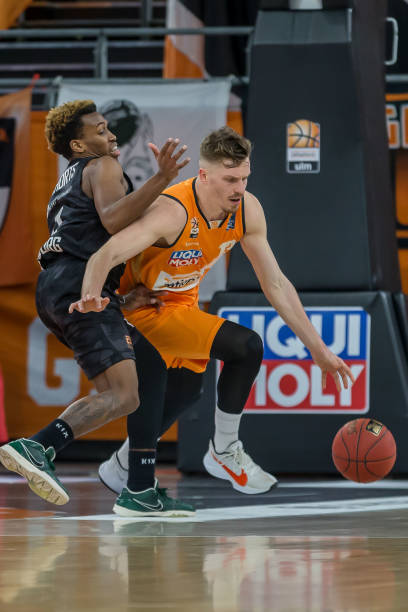 数球迷的共 数球迷的共