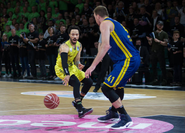 00场大关 00场大关