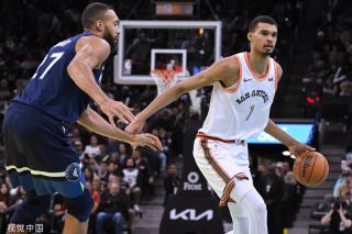 他们以强劲 他们以强劲