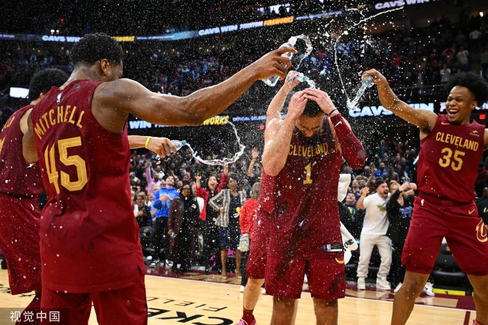 锋无力！曼联夏窗花2.3亿欧组詹库科三叉戟 开赛2轮只收获1乌龙球